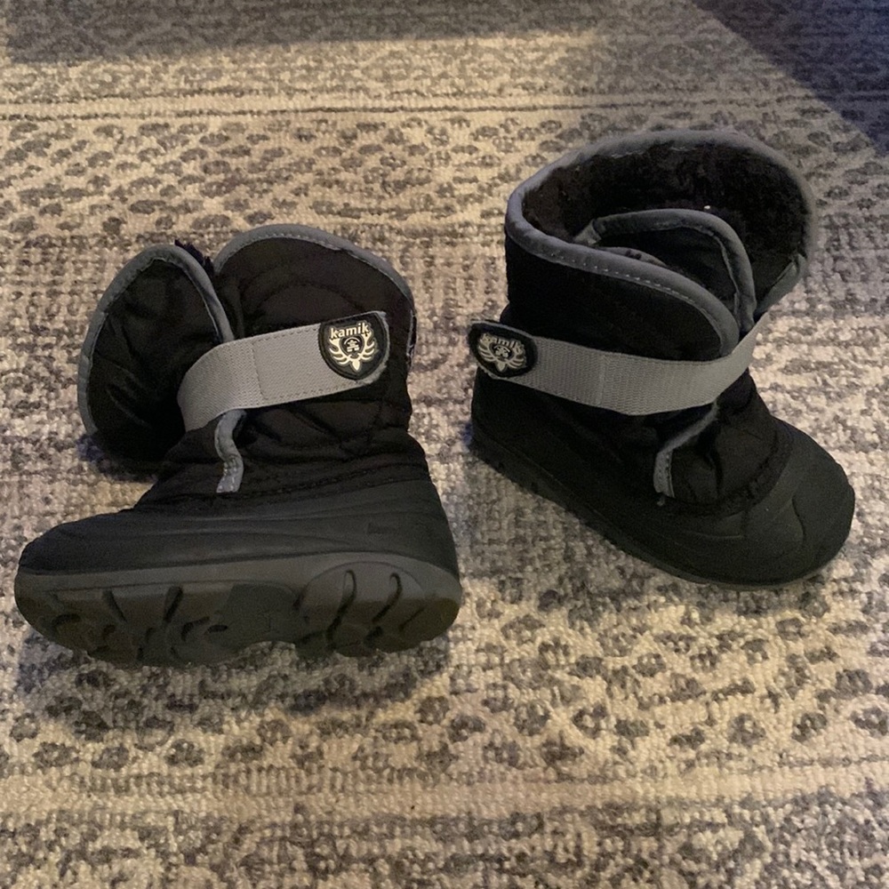Kamik Snow Shoes (waterproof) size 7